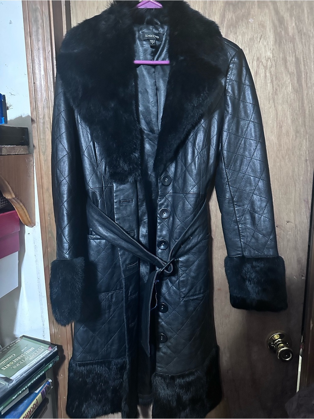 Vintage Bebe black leather coat with genuine rabbit fur trim. 🖤